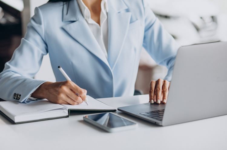 Formation continue des administrateurs de biens